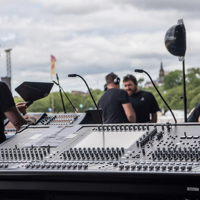 Affordable LED wall rentals for events with bright video display